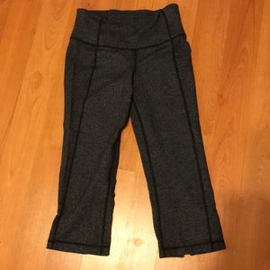 Lululemon dark gray crop leggings size 8